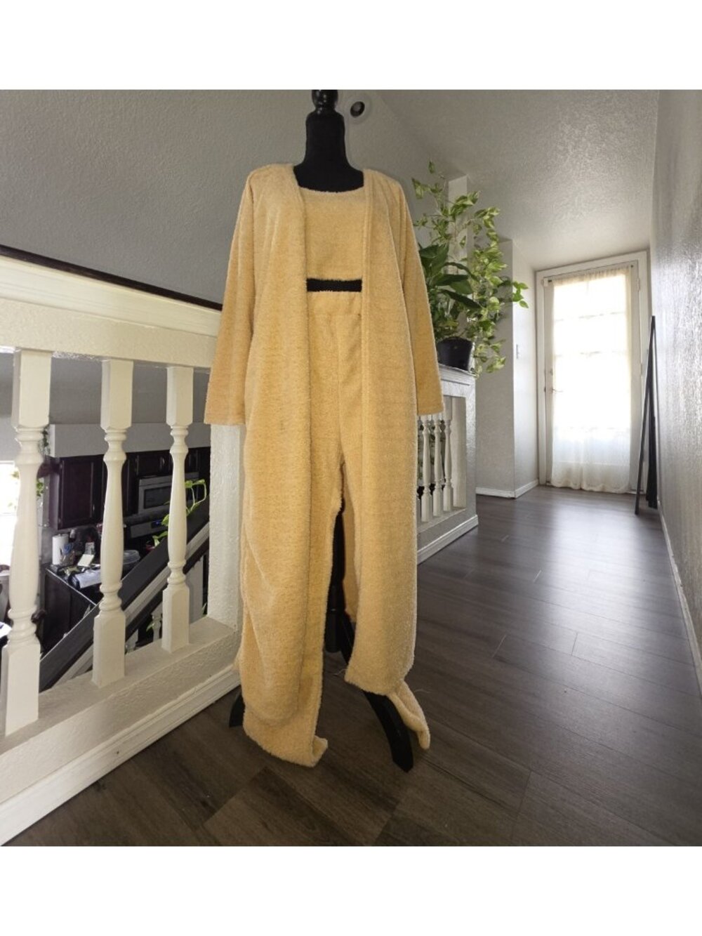 Beige Fleece 3-Piece Pajama Set Robe Tank & Pants w/ Pockets Size M